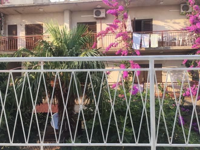 Pavlinovic Jure Lägenhet Makarska Exteriör bild